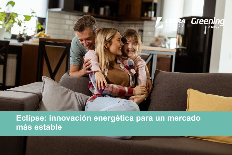Familia en casa disfrutando de un consumo eléctrico estable gracias a la tarifa híbrida Eclipse de Greening Energy.